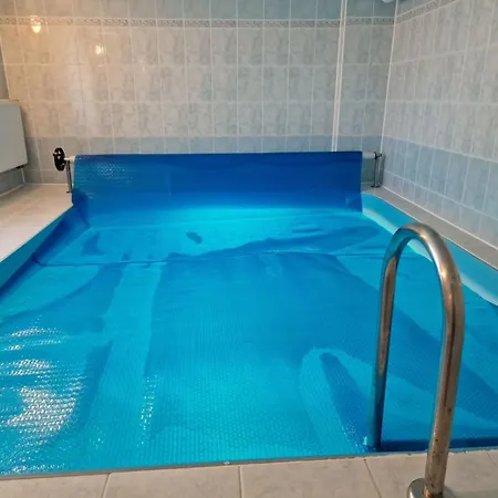 Сasa de vacaciones Mit Garten Und Pools By Interhome