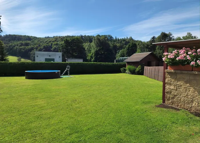 Mit Garten Und Pools By Interhome נאצ'וד