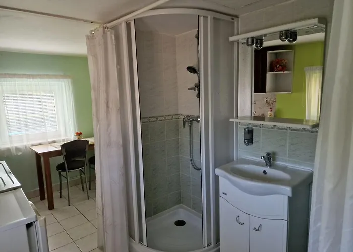 Mit Garten Und Pools By Interhome * נאצ'וד